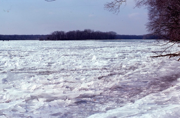 1977 - Potomac River - Mile 24 on the C&O Canal, MD 049